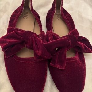 INC International Concepts Women's Burgundy Velvet Flats with Bow